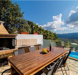 5 bedroom villa with pool, near Acharavi, sleeps 9